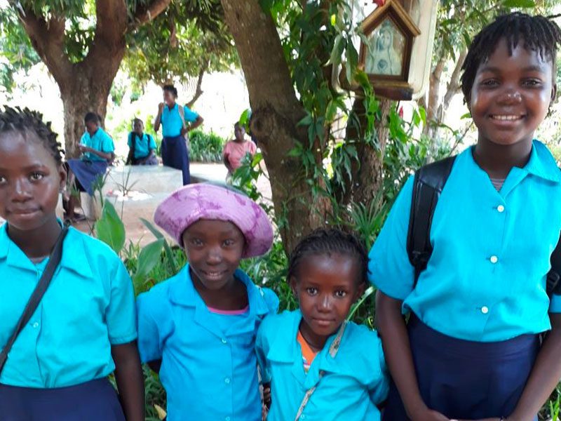 Bambine e ragazze del progetto a Nampula