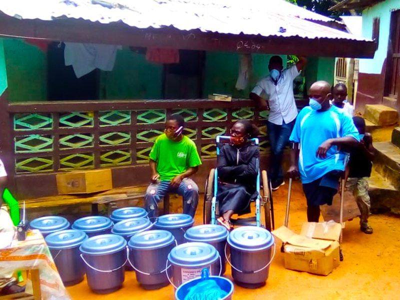 Distribuzione kit anti-covid in Liberia